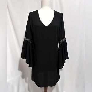 Paper Doll V Neck, Bell Sleeve w/Lace Design Shift Dress. Size: M